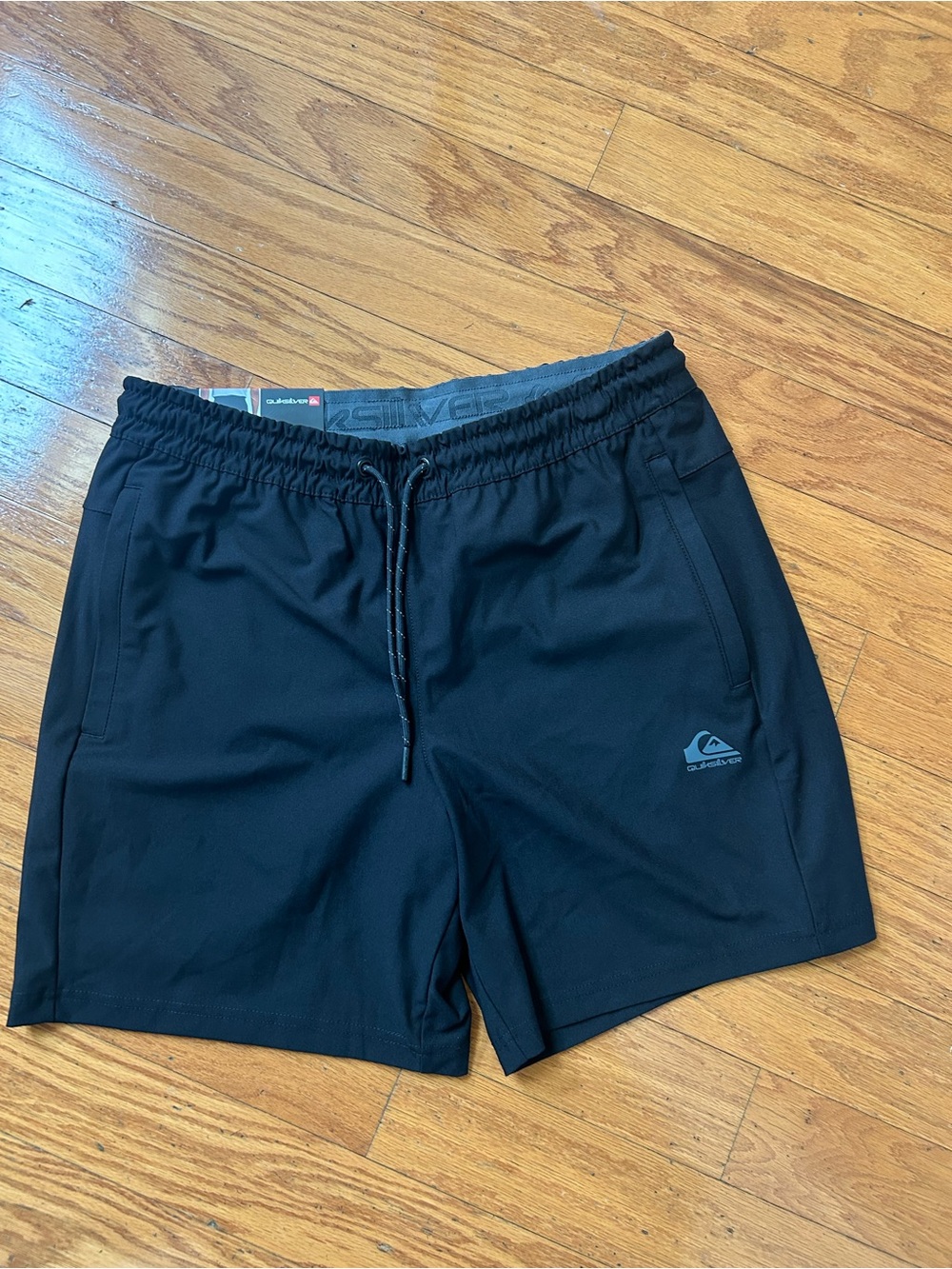 NWT Quiksilver men’s 7” inseam regular fit athletic shorts